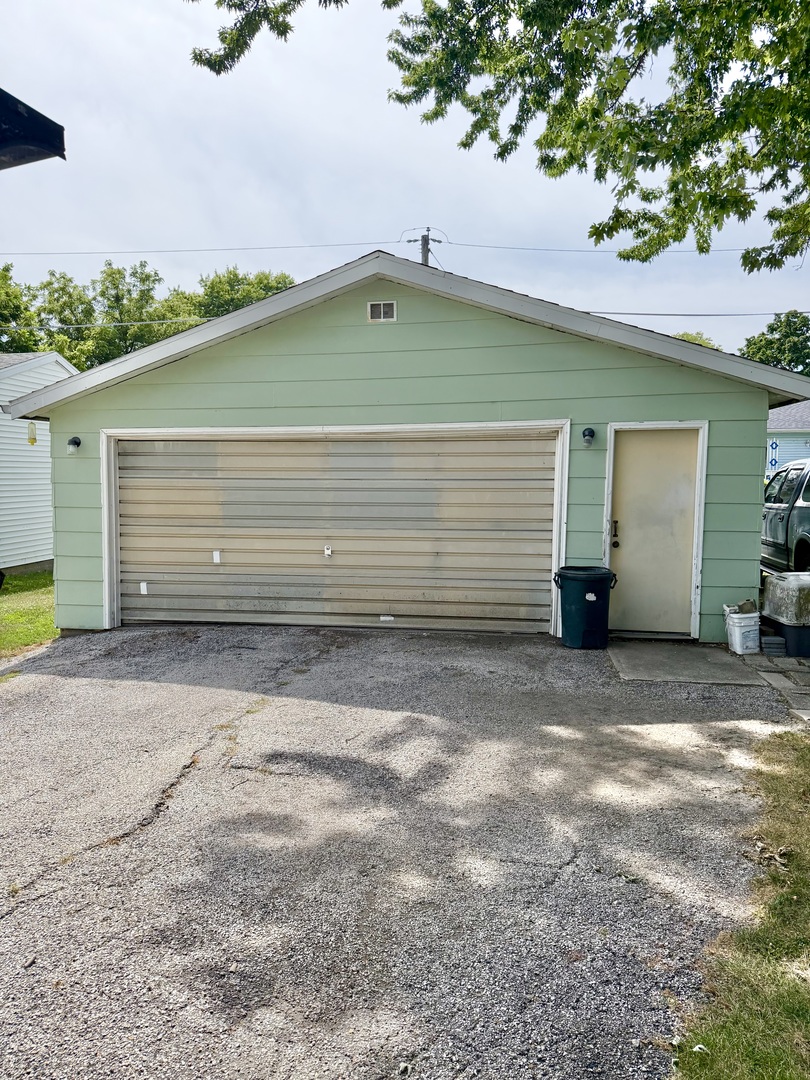 54 Lafayette Street Property Photo 28