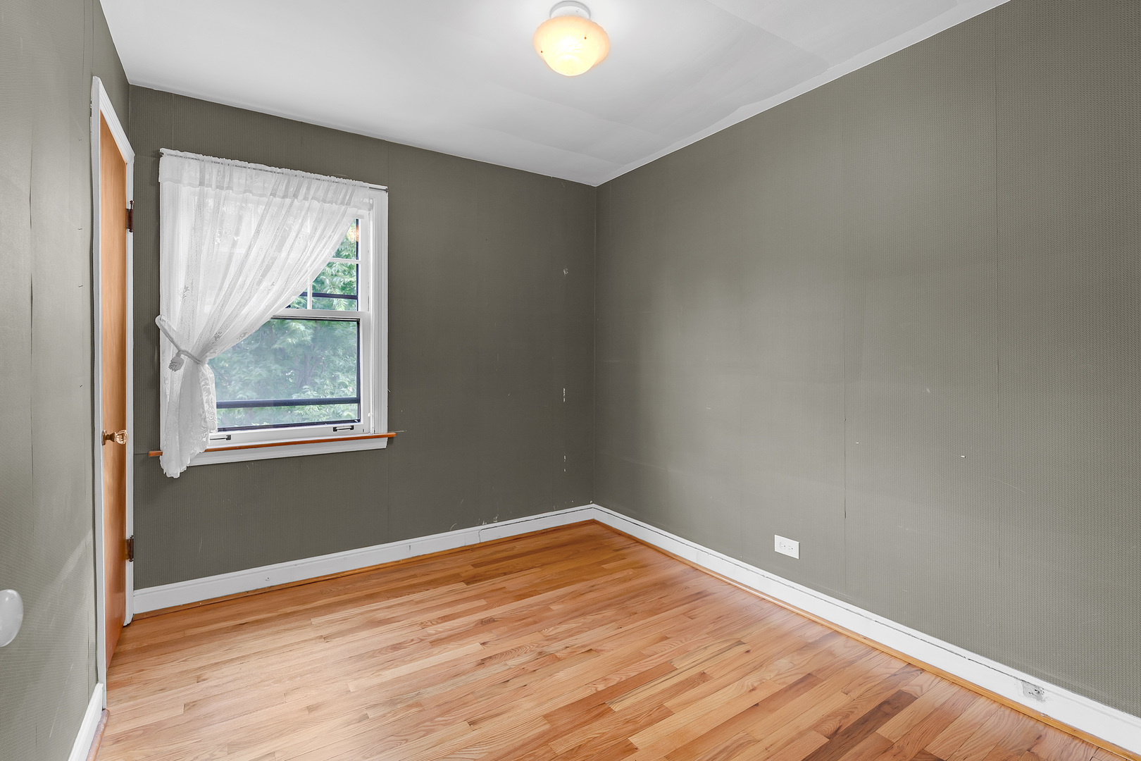 9932 S Maplewood Avenue Property Photo 16