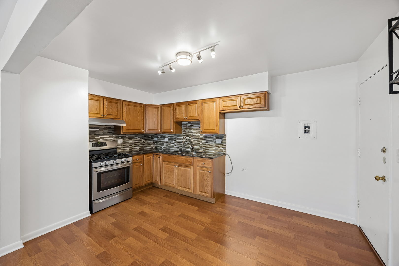 929 S Oak Park Avenue 3ne Property Photo 7