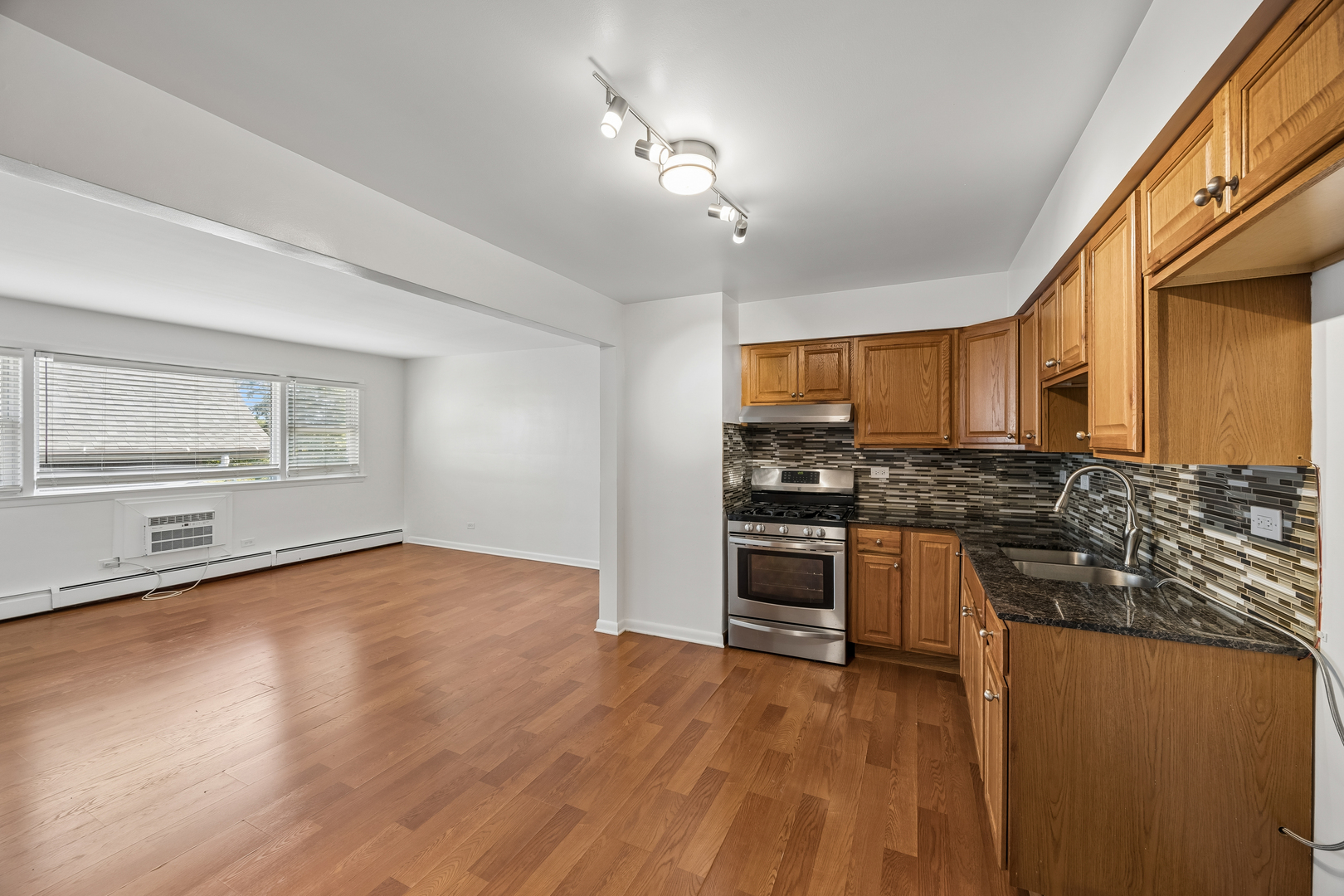 929 S Oak Park Avenue 3ne Property Photo 8