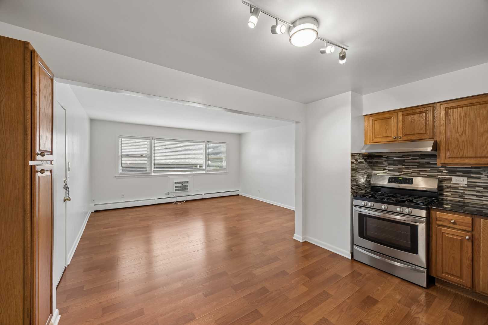 929 S Oak Park Avenue 3ne Property Photo 9