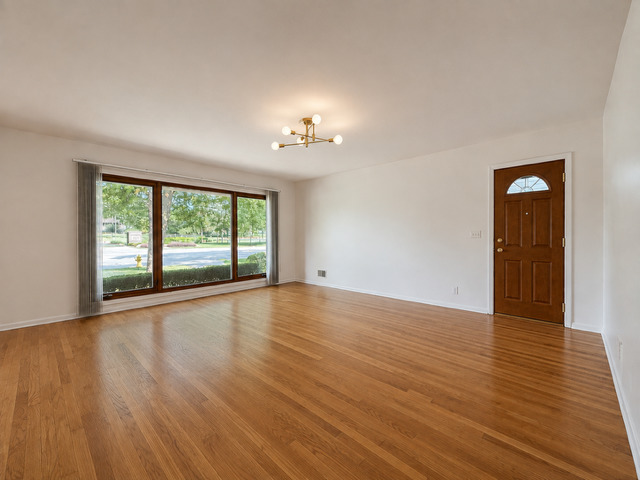 124 Harlem Avenue Property Photo 4