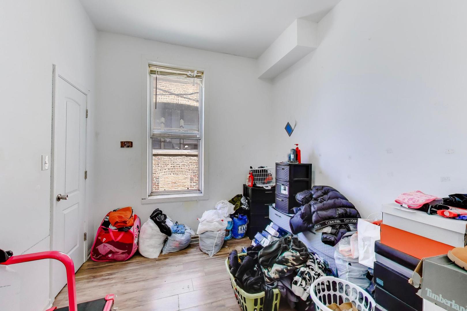 1418 S Saint Louis Avenue Property Photo 13