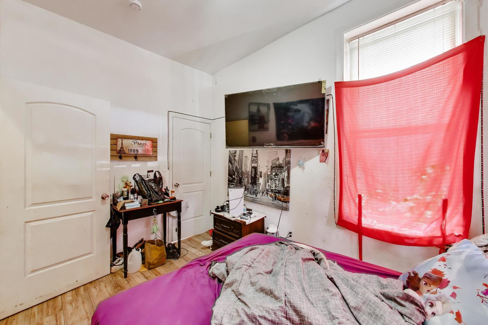 1418 S Saint Louis Avenue Property Photo 15
