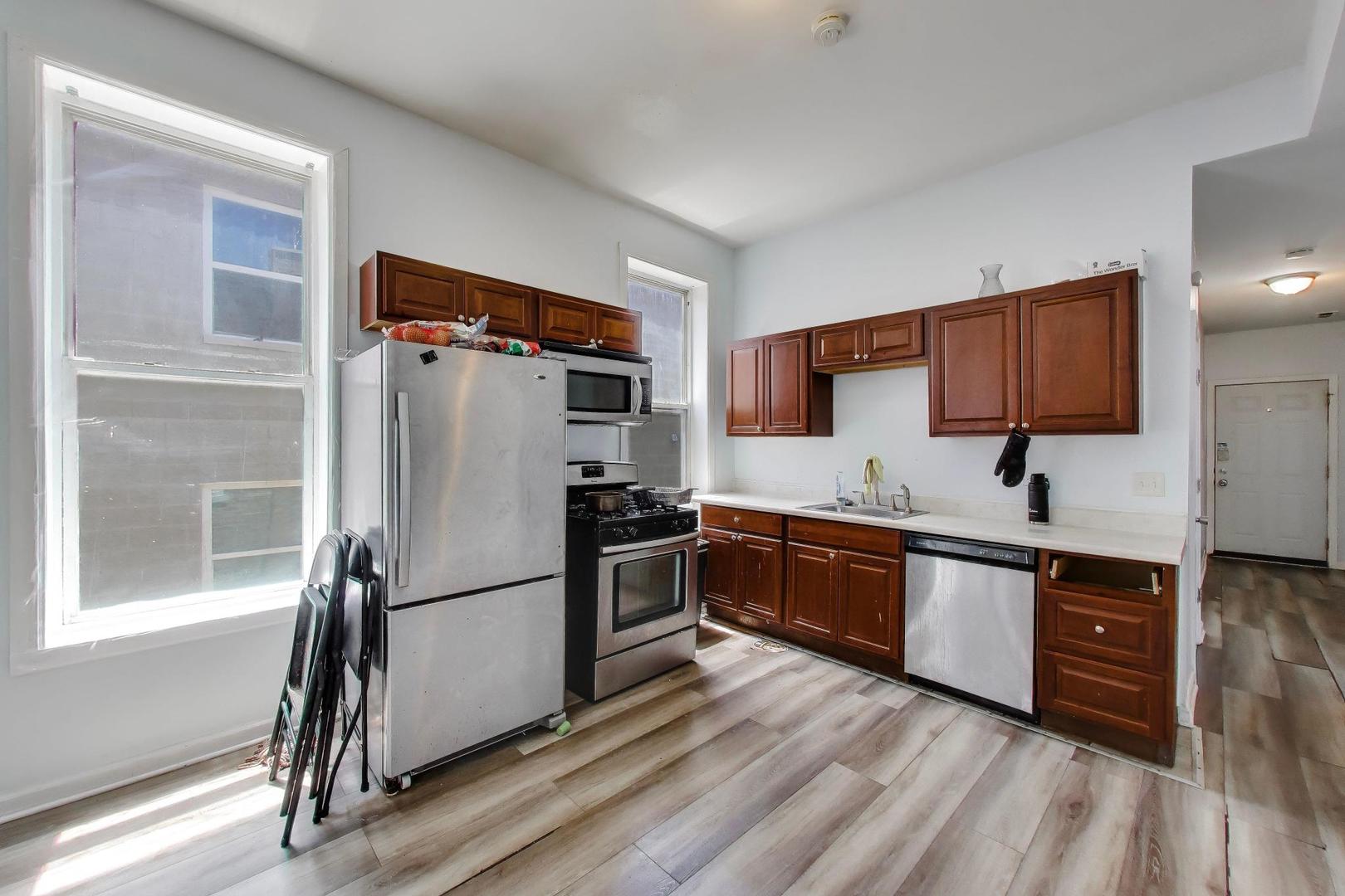 1418 S Saint Louis Avenue Property Photo 27