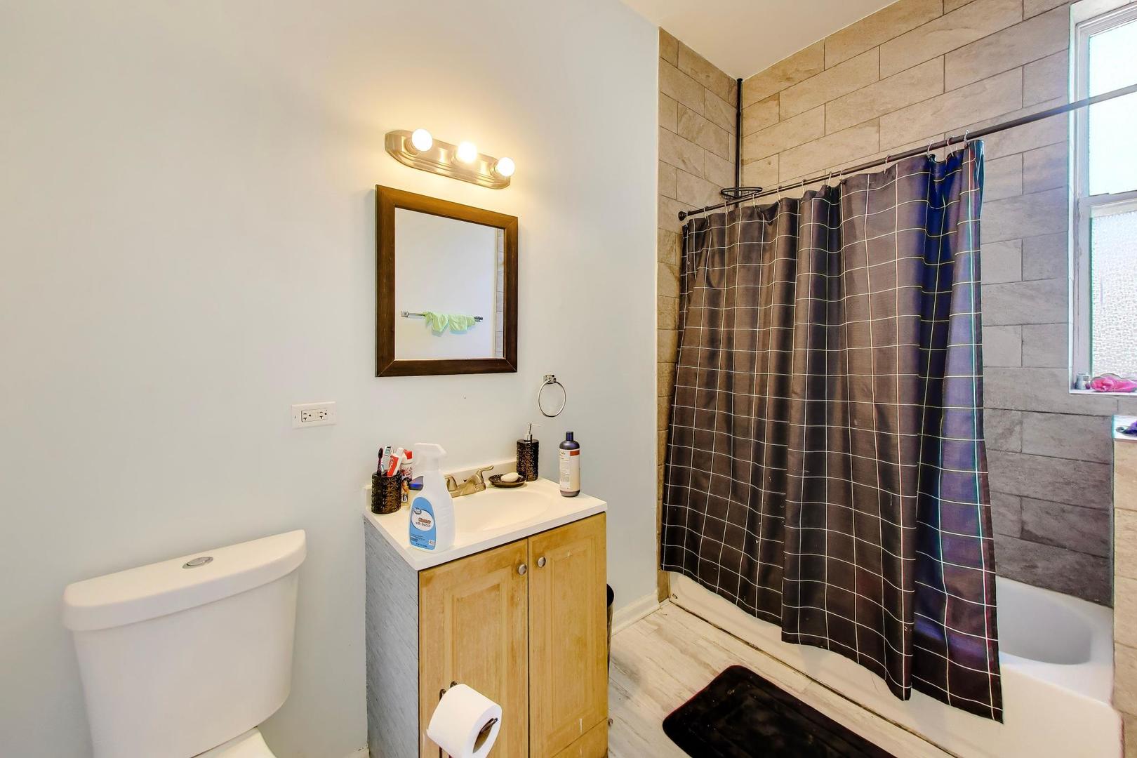 1418 S Saint Louis Avenue Property Photo 39