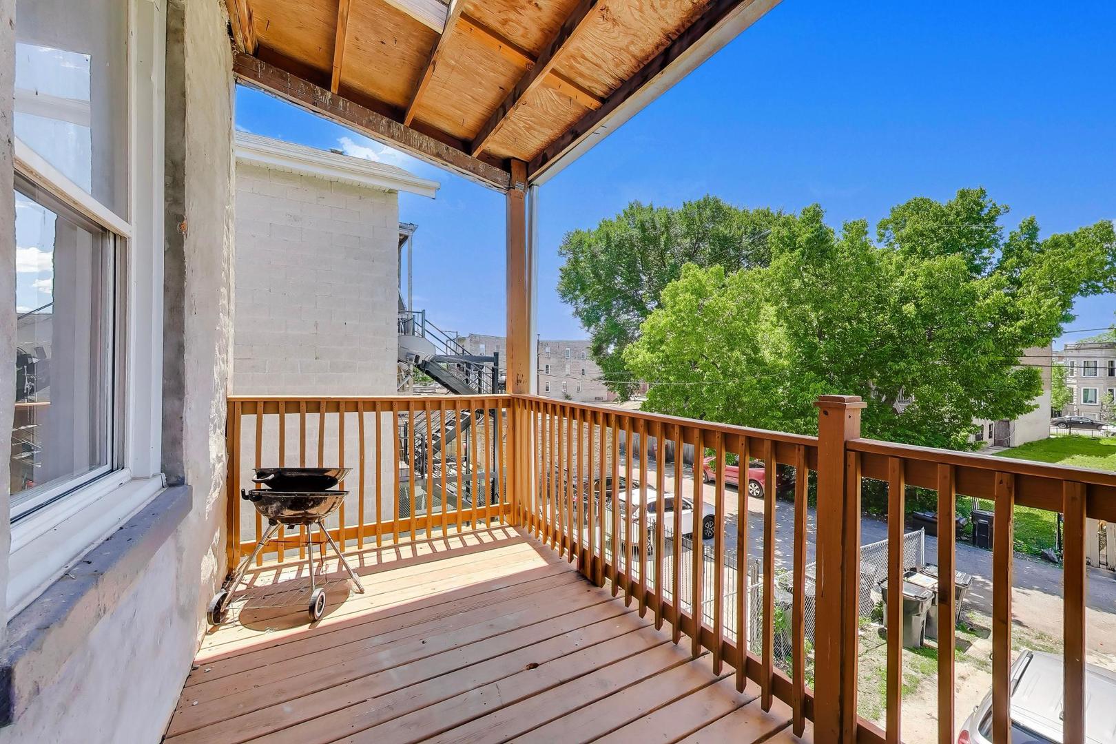 1418 S Saint Louis Avenue Property Photo 41