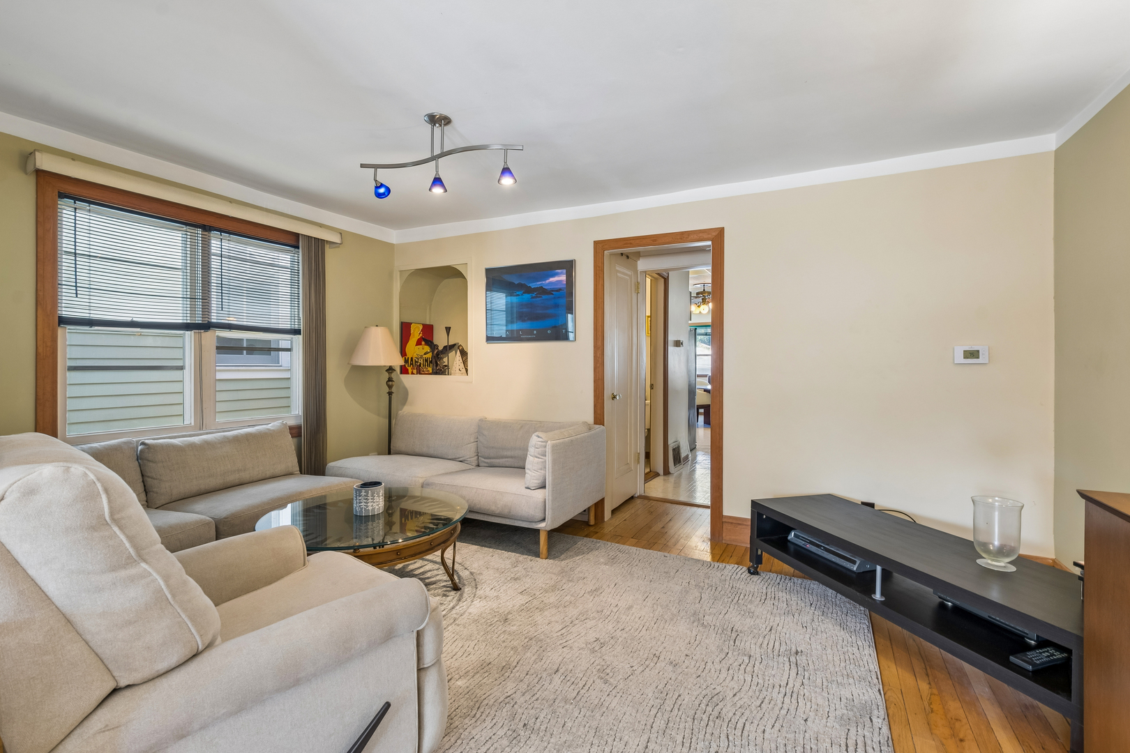 1730 W Winona Street Property Photo 3