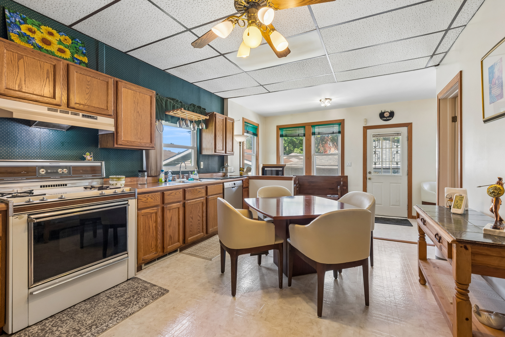 1730 W Winona Street Property Photo 8