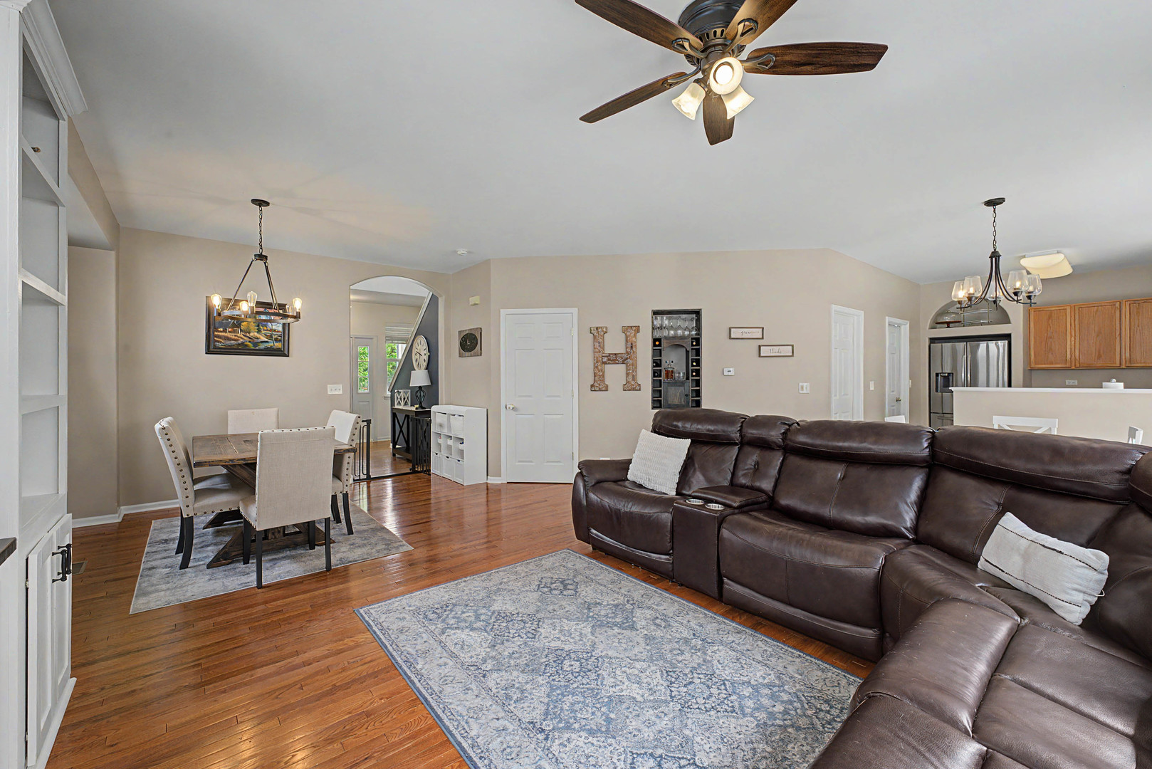 307 S Cornerstone Drive Property Photo 6
