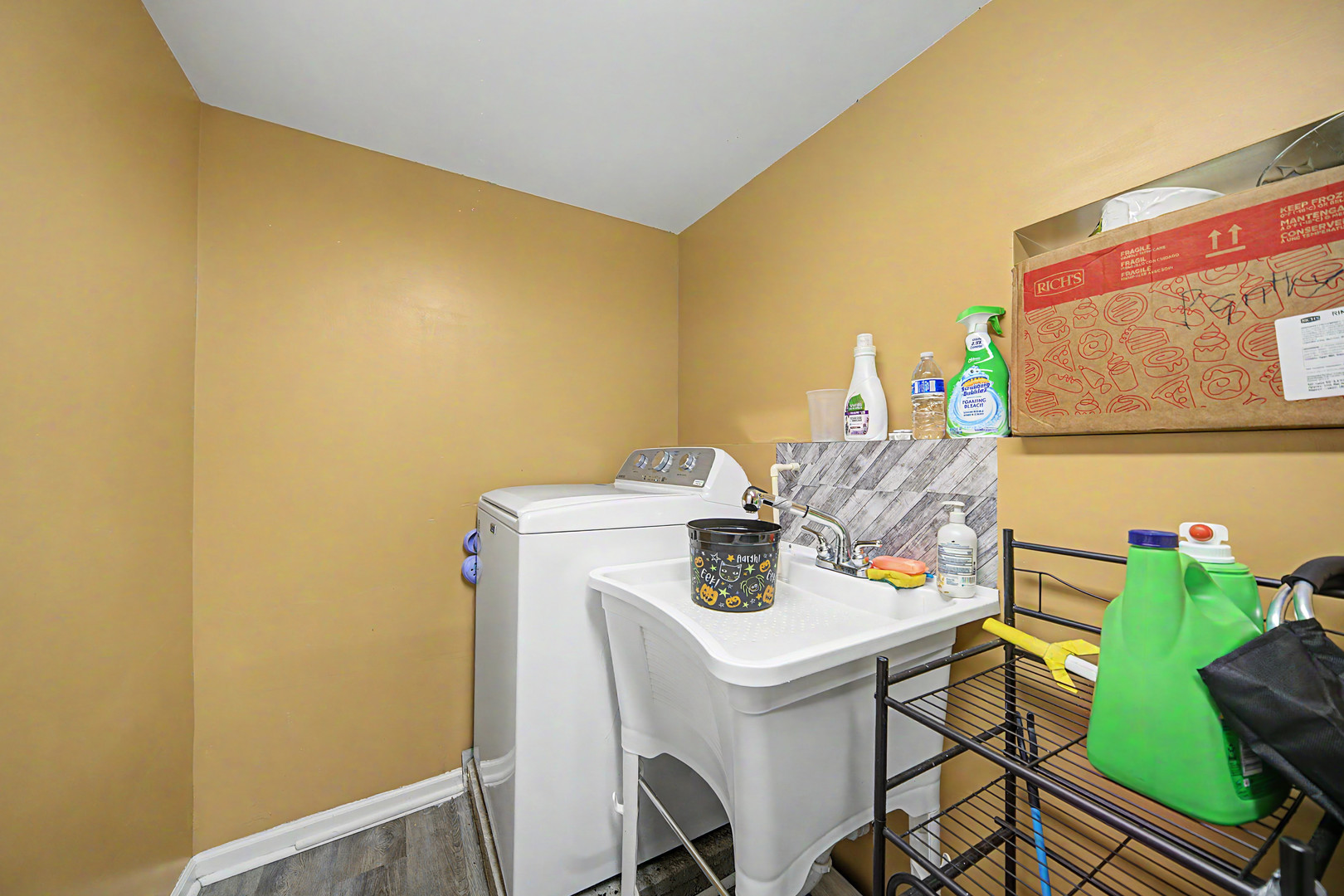 8043 Salisbury Avenue Property Photo 17