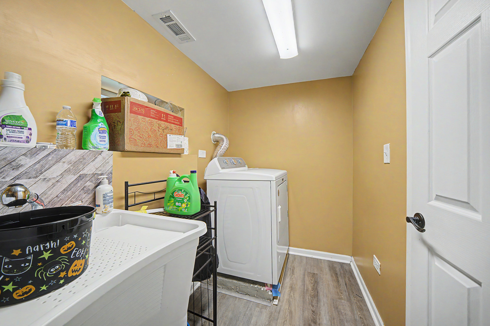 8043 Salisbury Avenue Property Photo 18