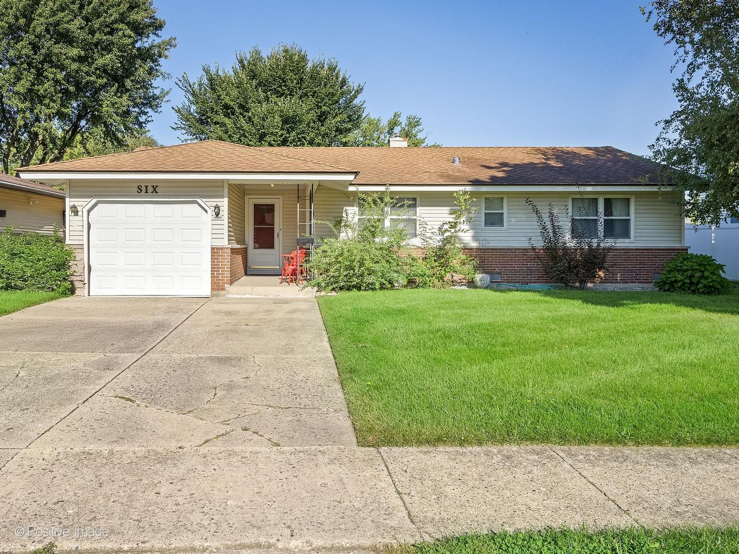 6 Ridgewood Road Property Photo 2