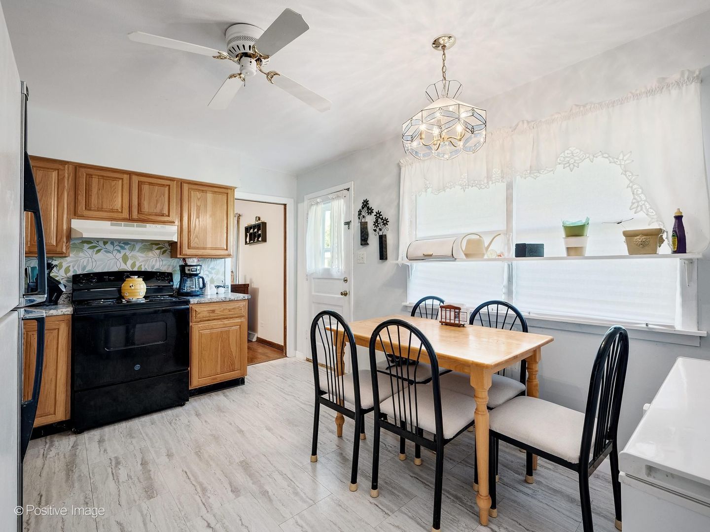 6 Ridgewood Road Property Photo 8