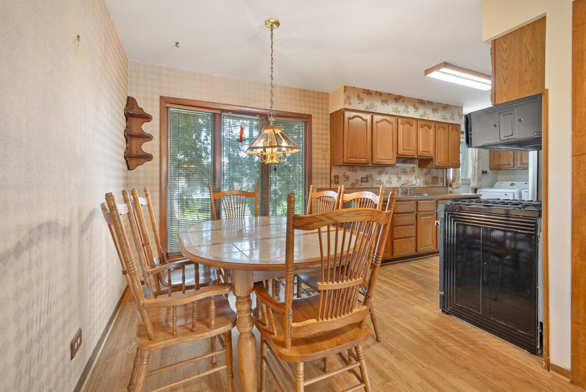 1086 Hickory Lane Property Photo 6