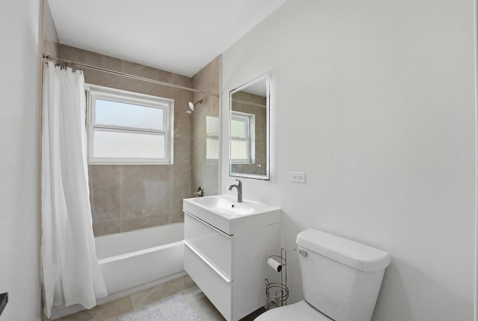 290 E Norman Lane Property Photo 12