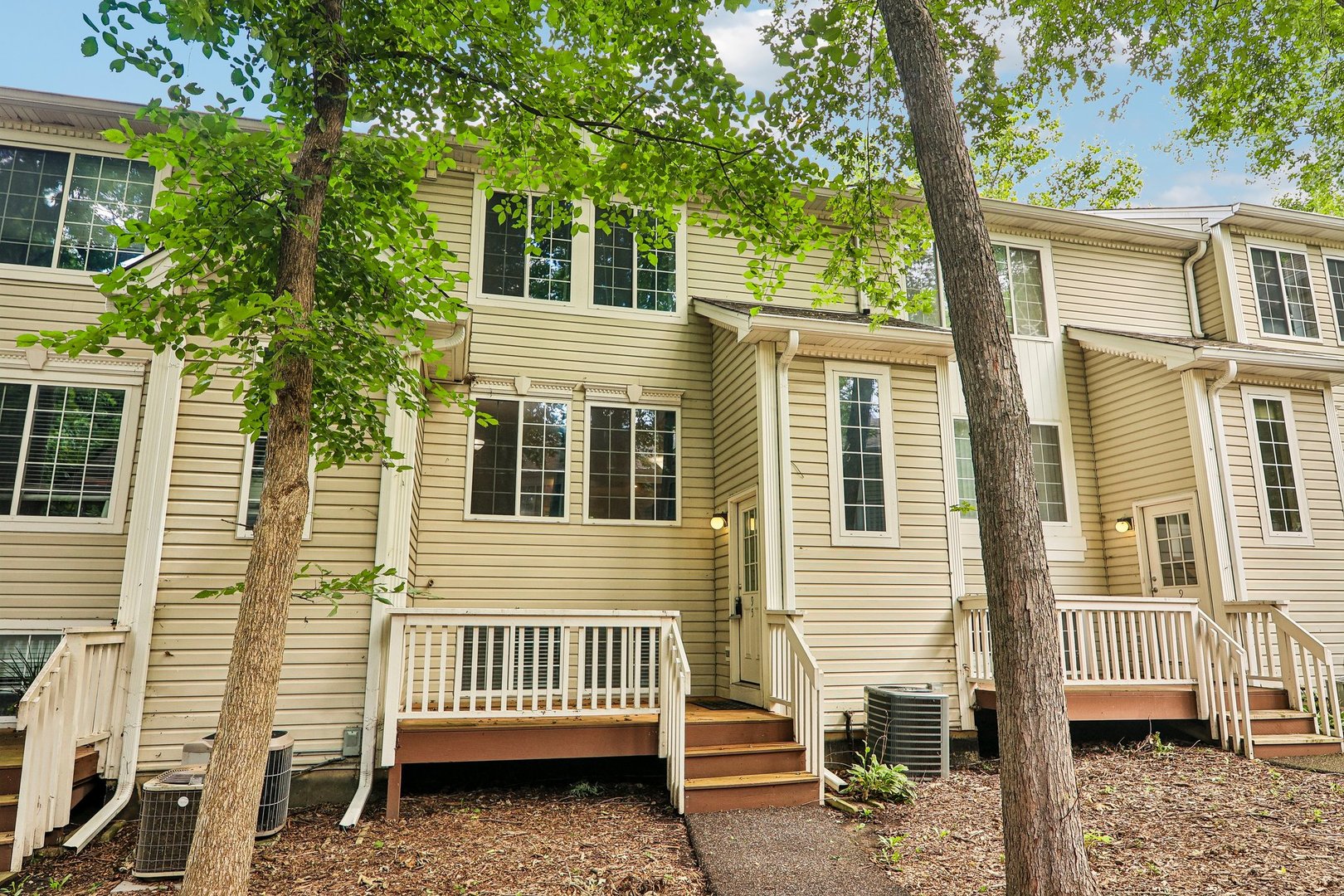 95 N Macgillis Drive Property Photo 1
