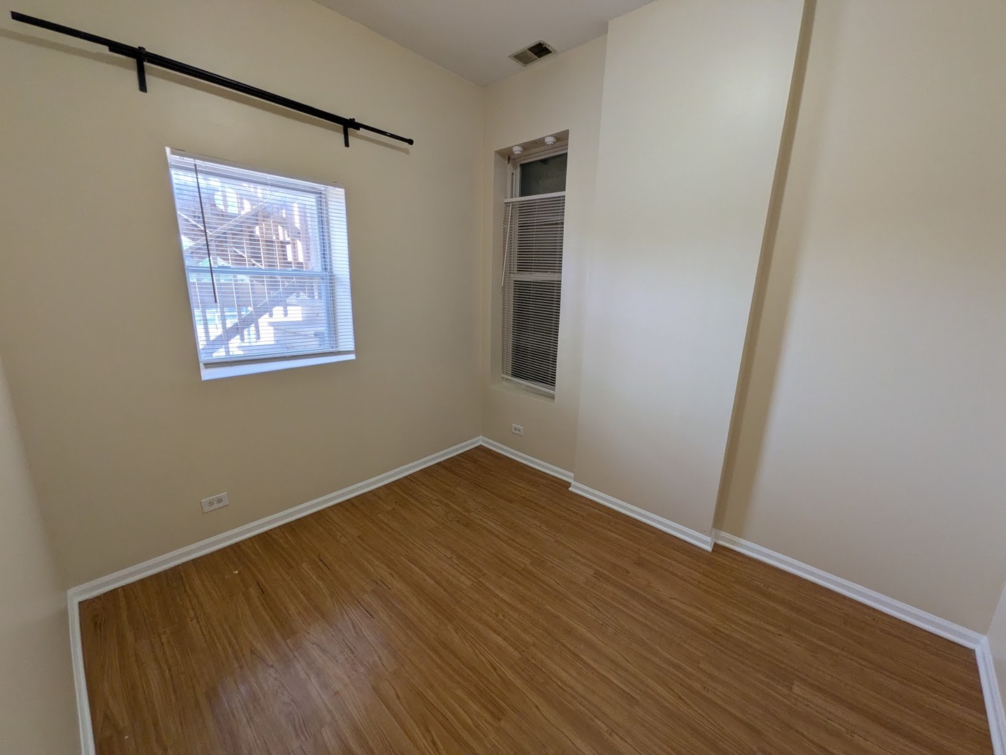 1106 W Taylor Street 2nd-flr Property Photo 3