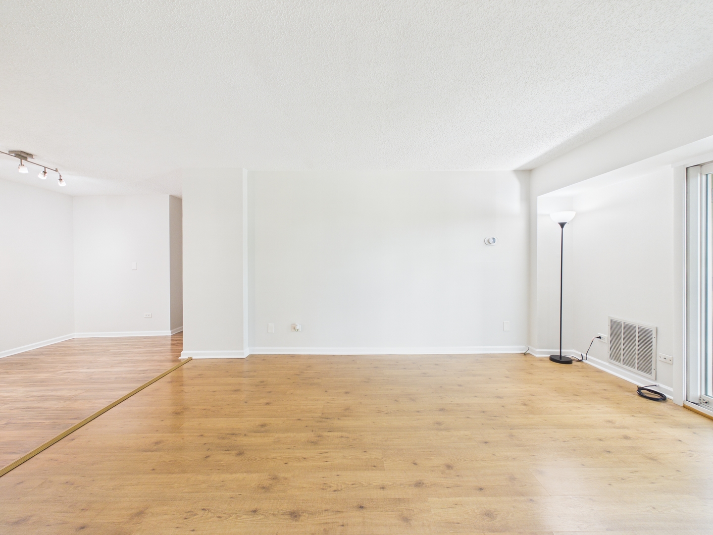9514 W Lawrence Avenue 2406 Property Photo 4