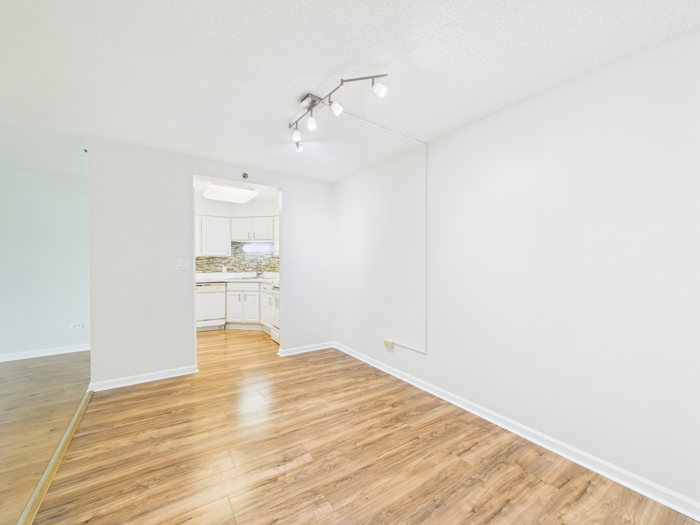 9514 W Lawrence Avenue 2406 Property Photo 15