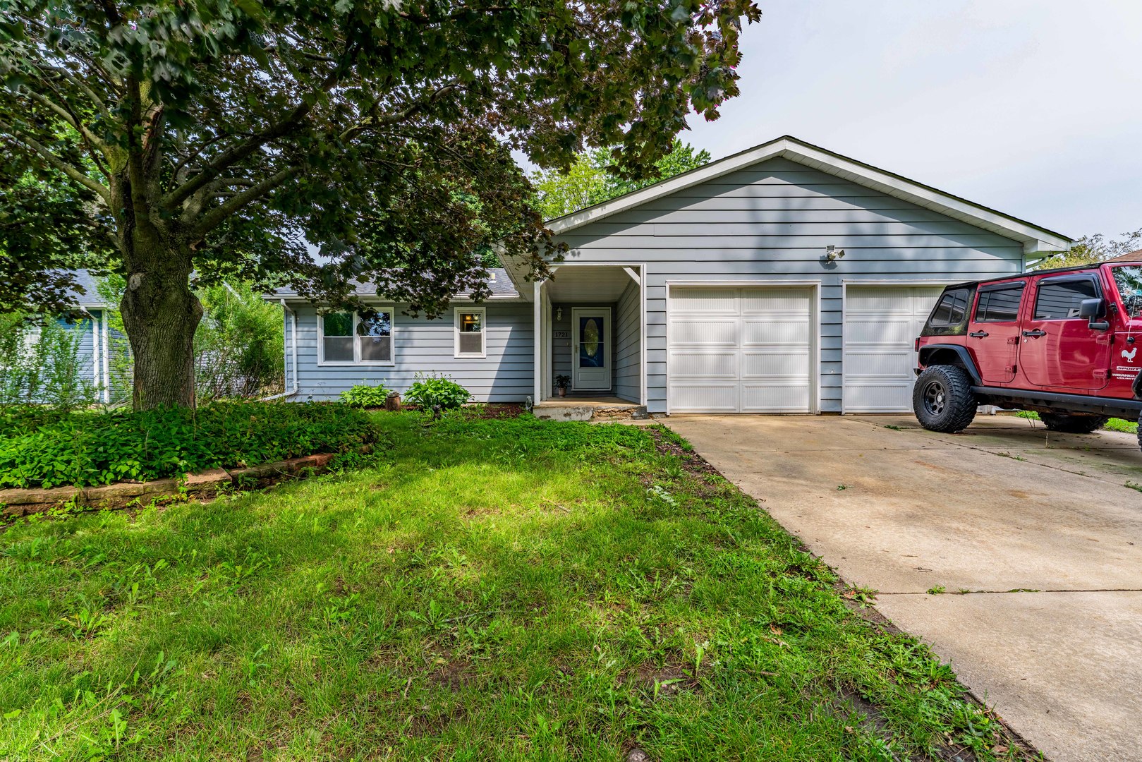 1721 Daisy Street Property Photo 1