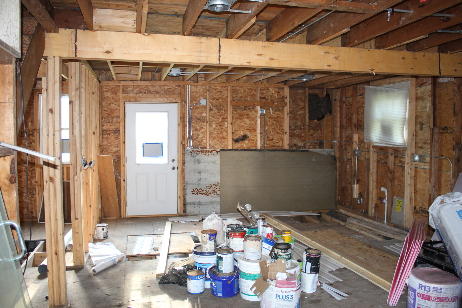 15251 Kilbourne Avenue Property Photo 4