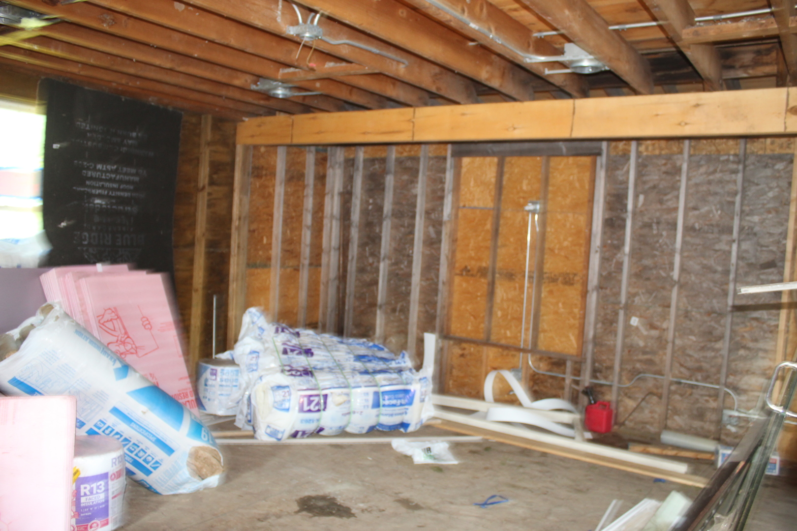 15251 Kilbourne Avenue Property Photo 9