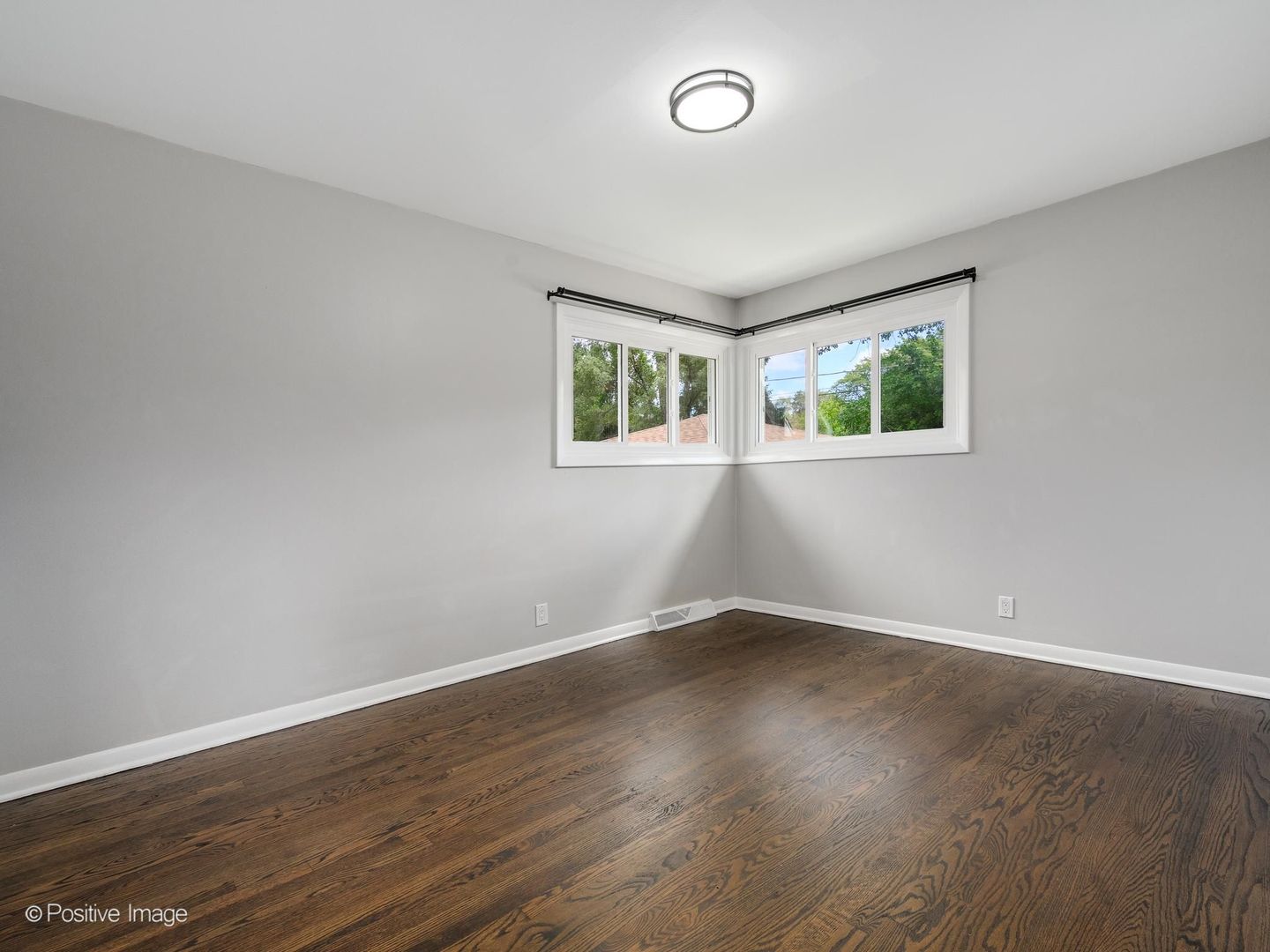 8211 Mango Avenue Property Photo 10