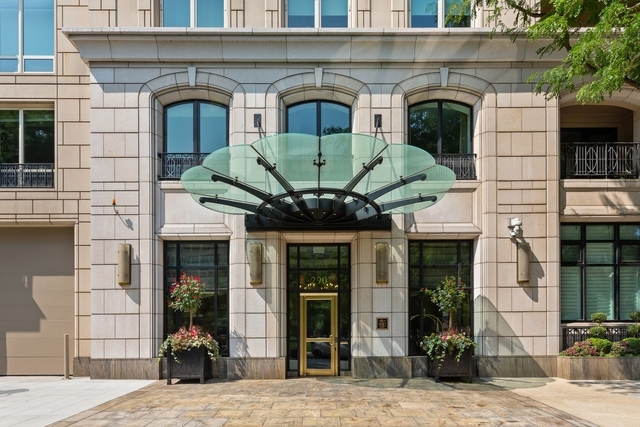 840 N Lake Shore Drive 401-402 Property Photo