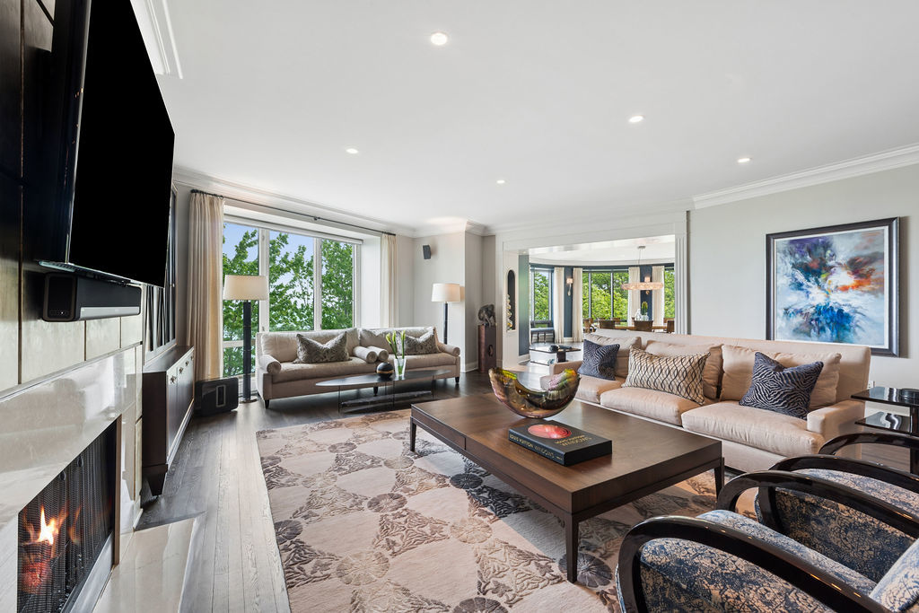 840 N Lake Shore Drive 401-402 Property Photo 6