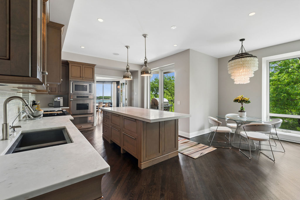 840 N Lake Shore Drive 401-402 Property Photo 12