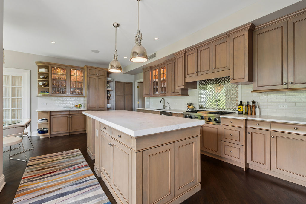 840 N Lake Shore Drive 401-402 Property Photo 13