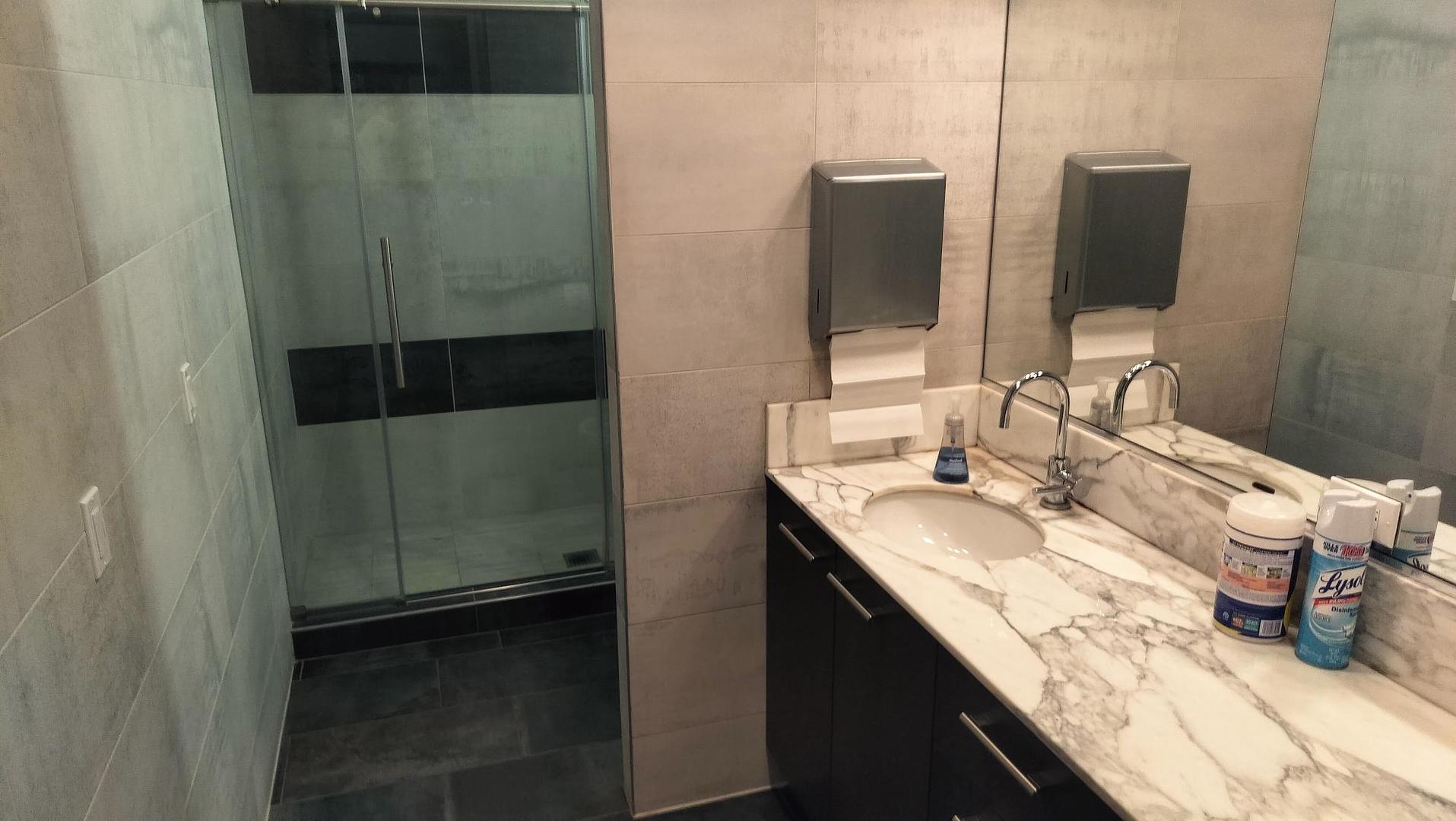 5660 N Elston Avenue Property Photo 6