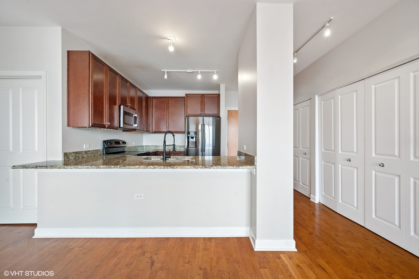 100 E 14th Street 3109 Property Photo 5