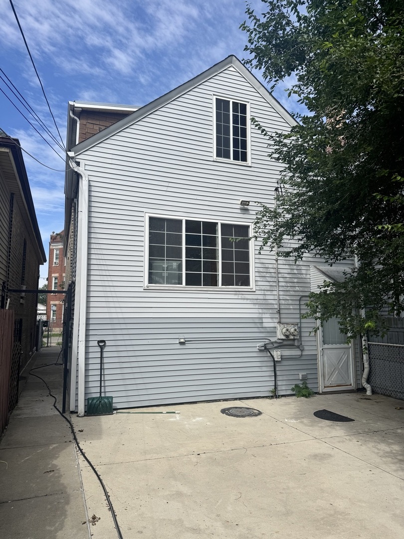 3039 S Millard Avenue Property Photo 2