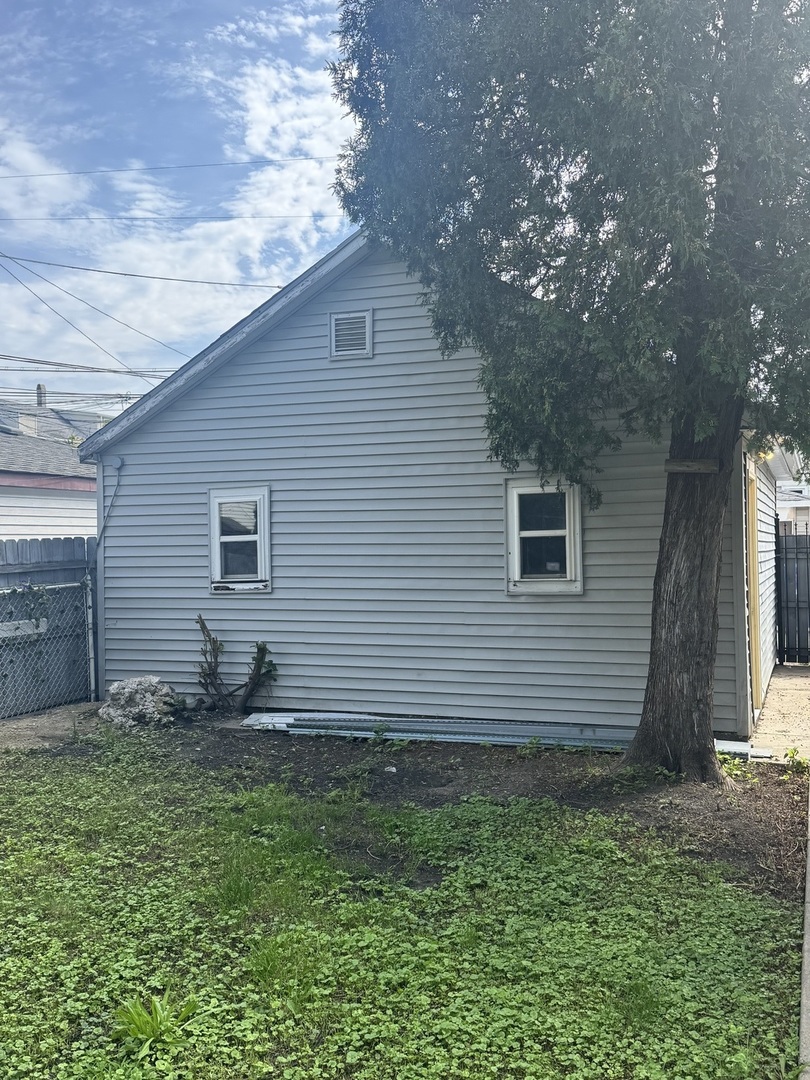 3039 S Millard Avenue Property Photo 3