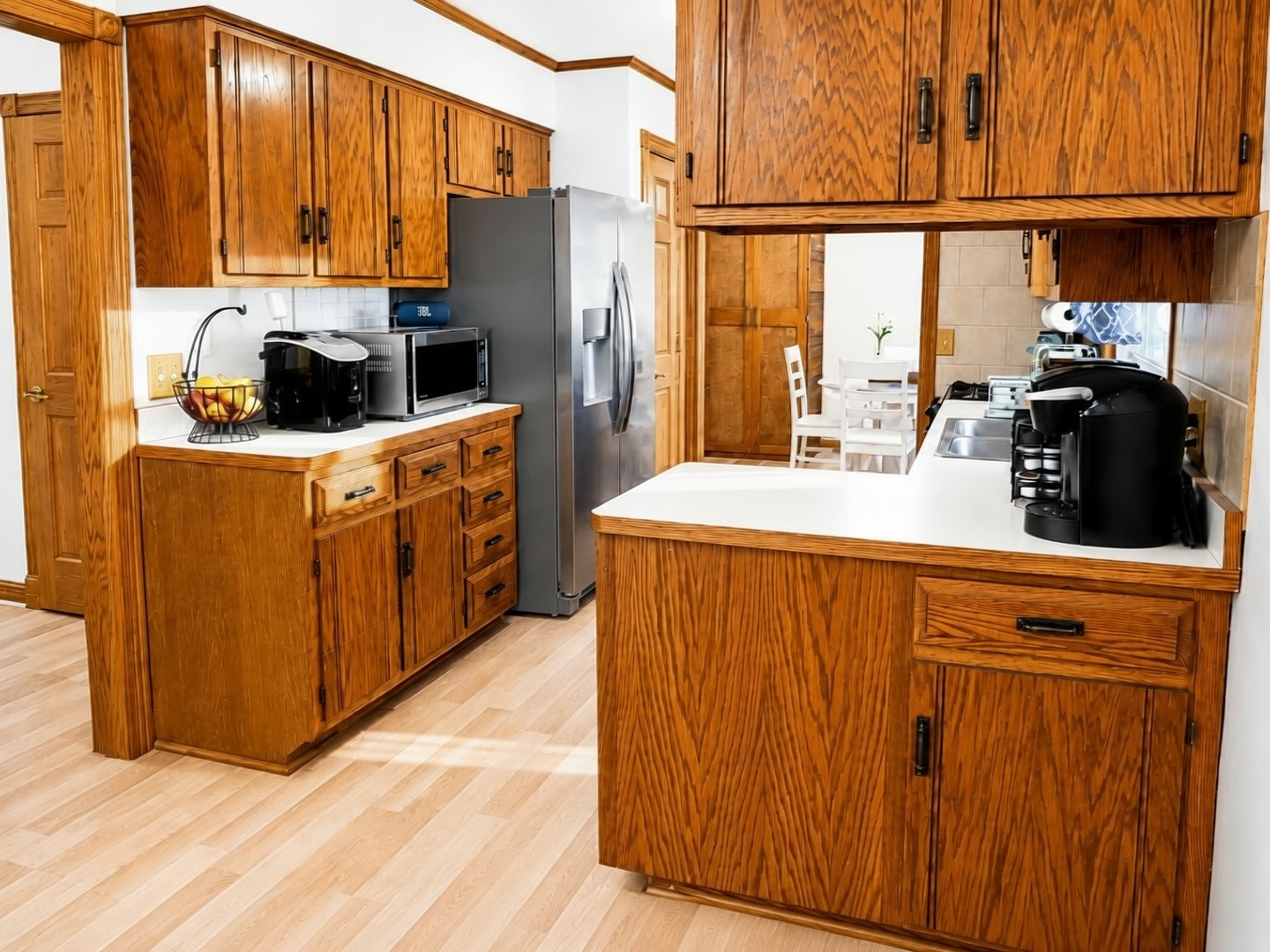 705 E Edgelawn Drive Property Photo 8