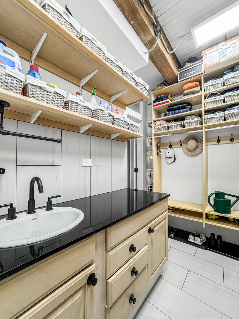 811 W Aldine Avenue 6s Property Photo 45