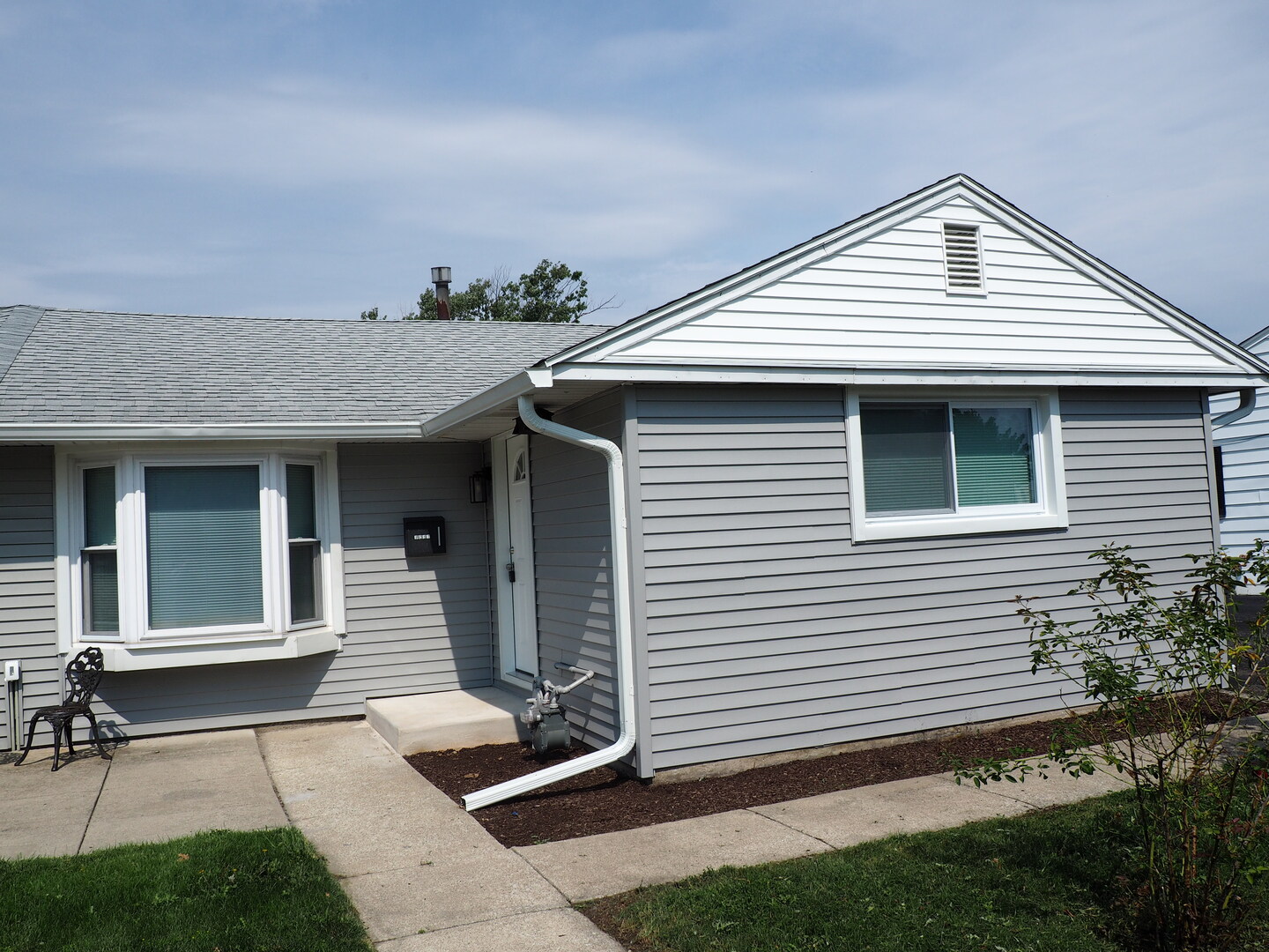 8808 Corcoran Road Property Photo 1