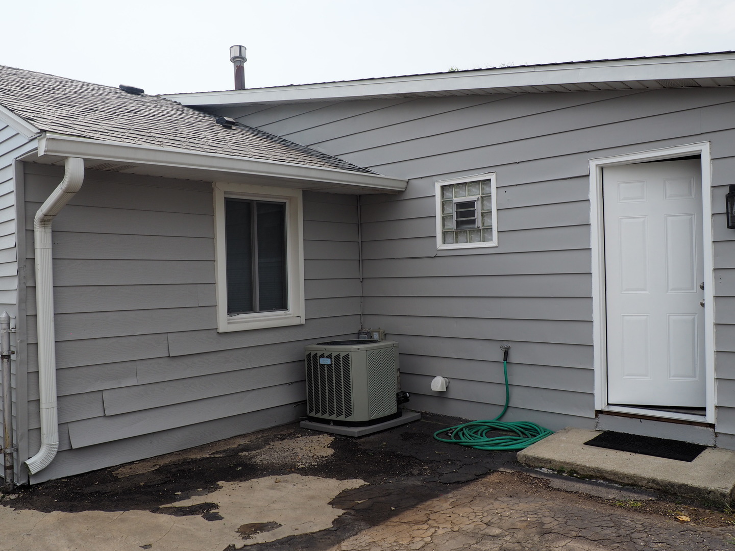 8808 Corcoran Road Property Photo 3