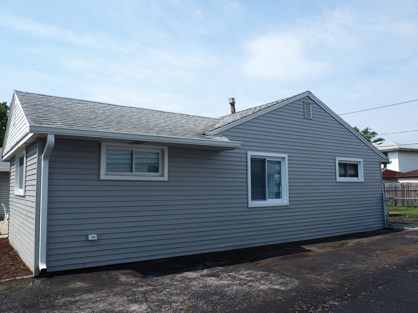 8808 Corcoran Road Property Photo 4