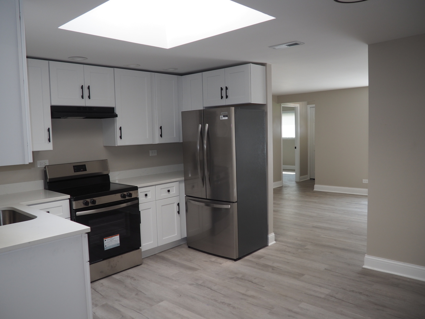 8808 Corcoran Road Property Photo 8