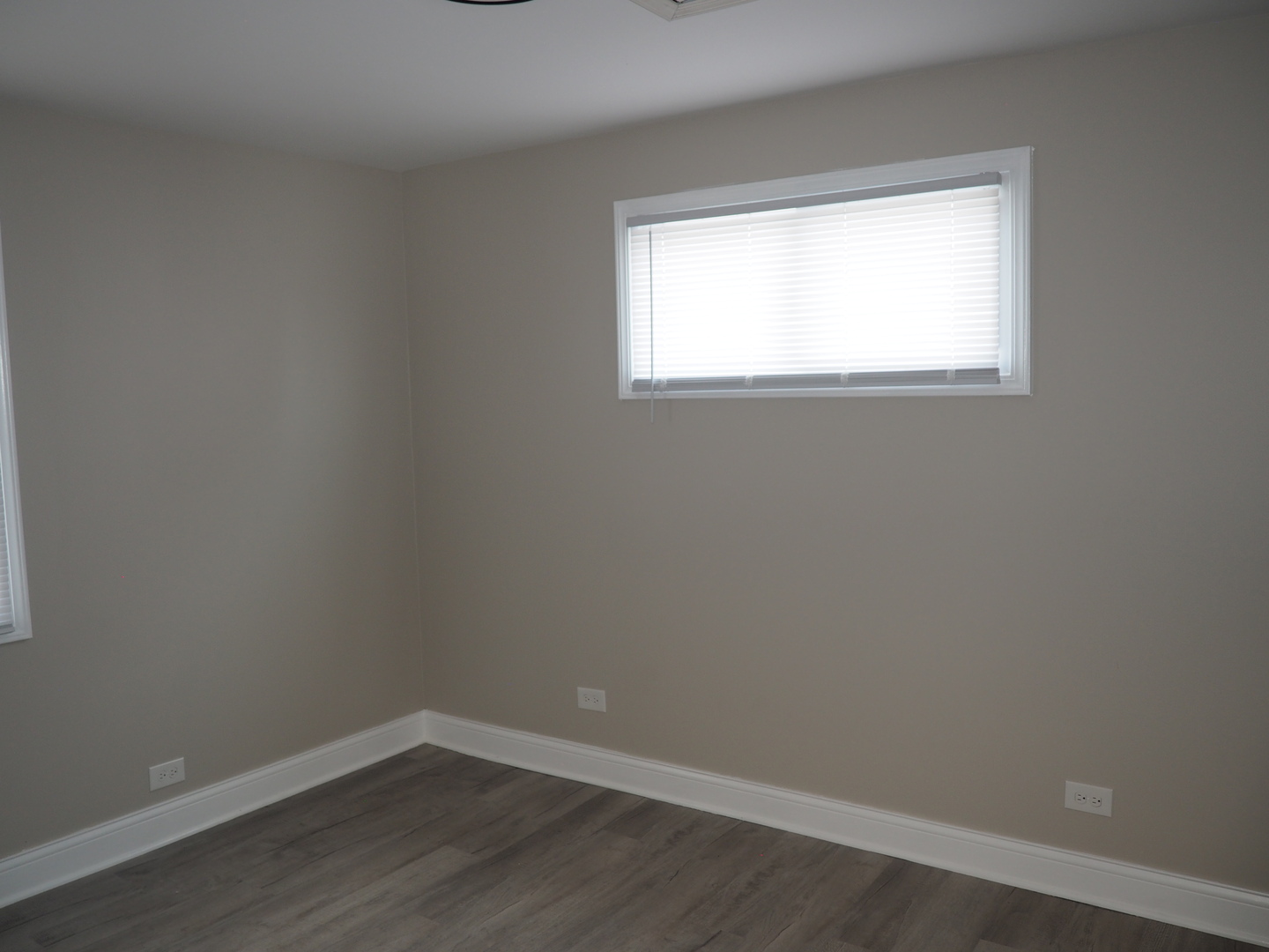 8808 Corcoran Road Property Photo 14