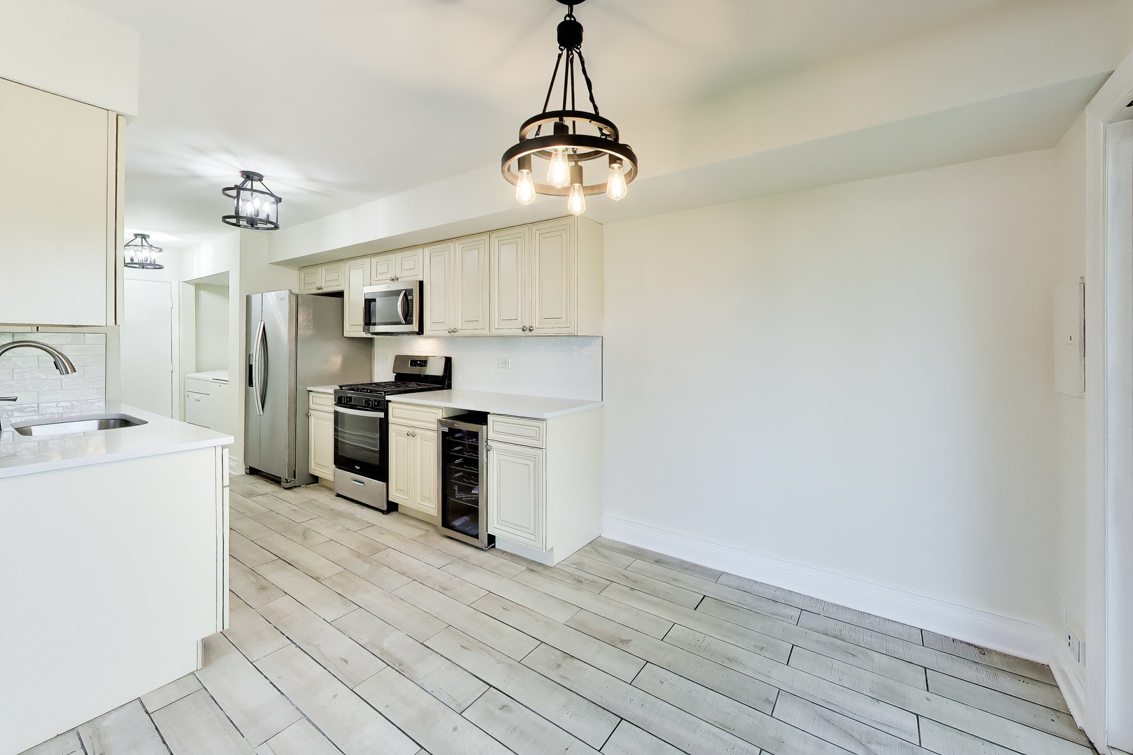 509 East Avenue Property Photo 6