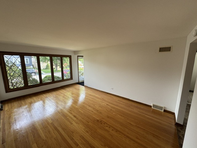 7111 40th Place Property Photo 3