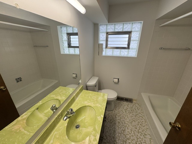 7111 40th Place Property Photo 13
