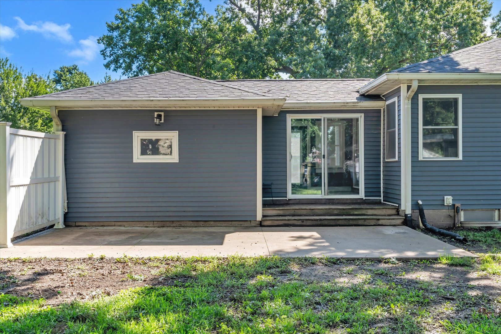 2420 Madison Street Property Photo 16
