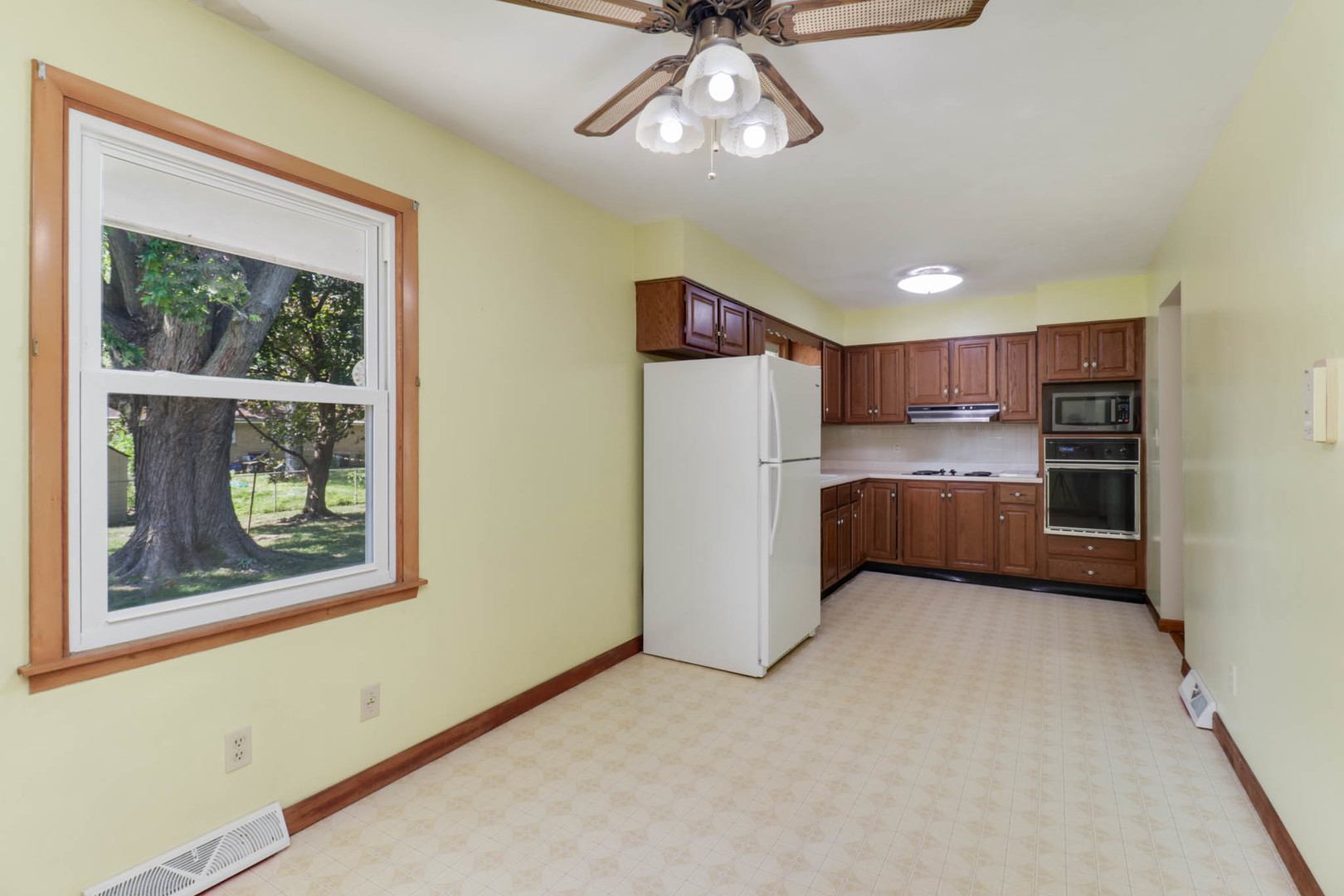 807 Sheridan Road Property Photo 5