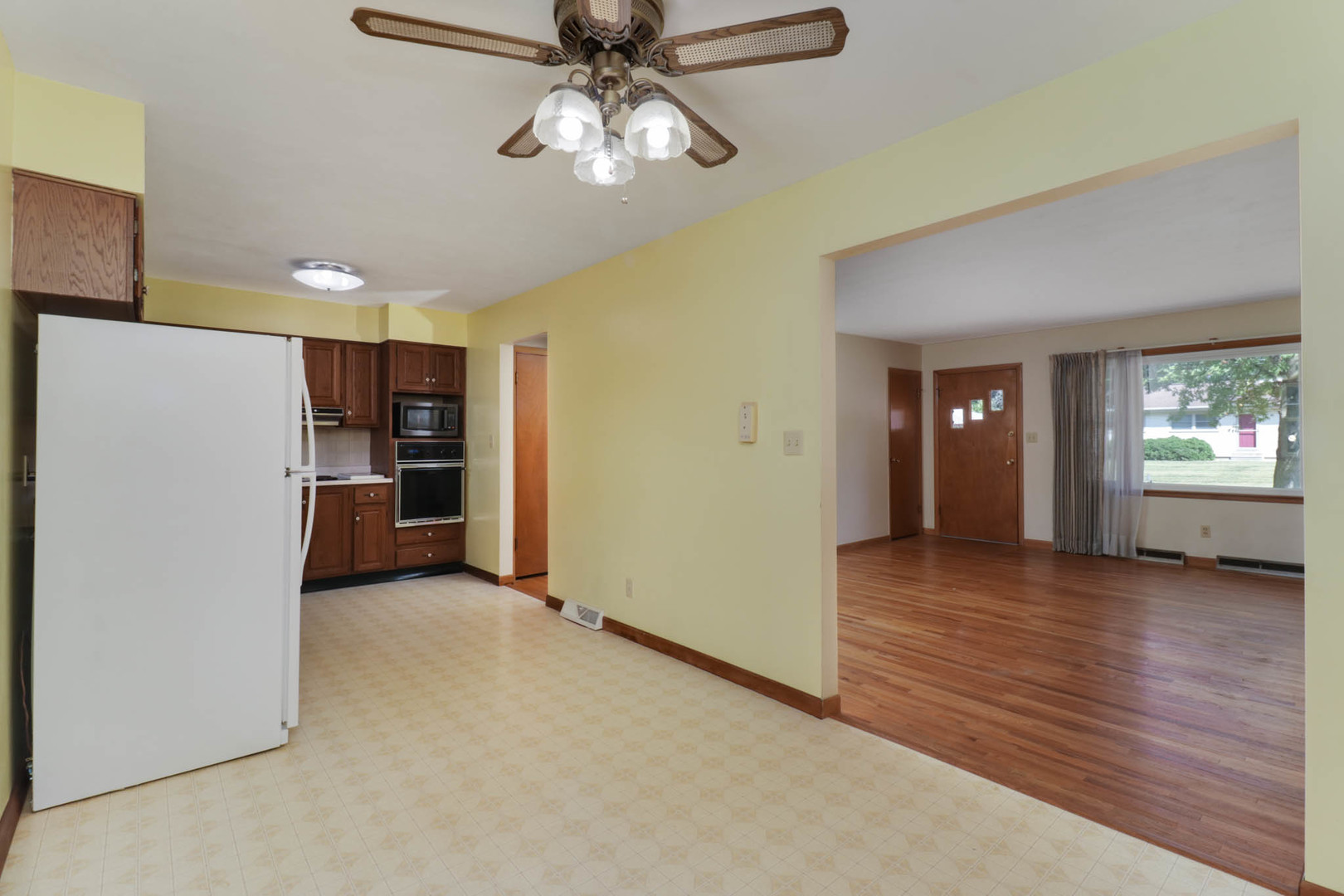 807 Sheridan Road Property Photo 6