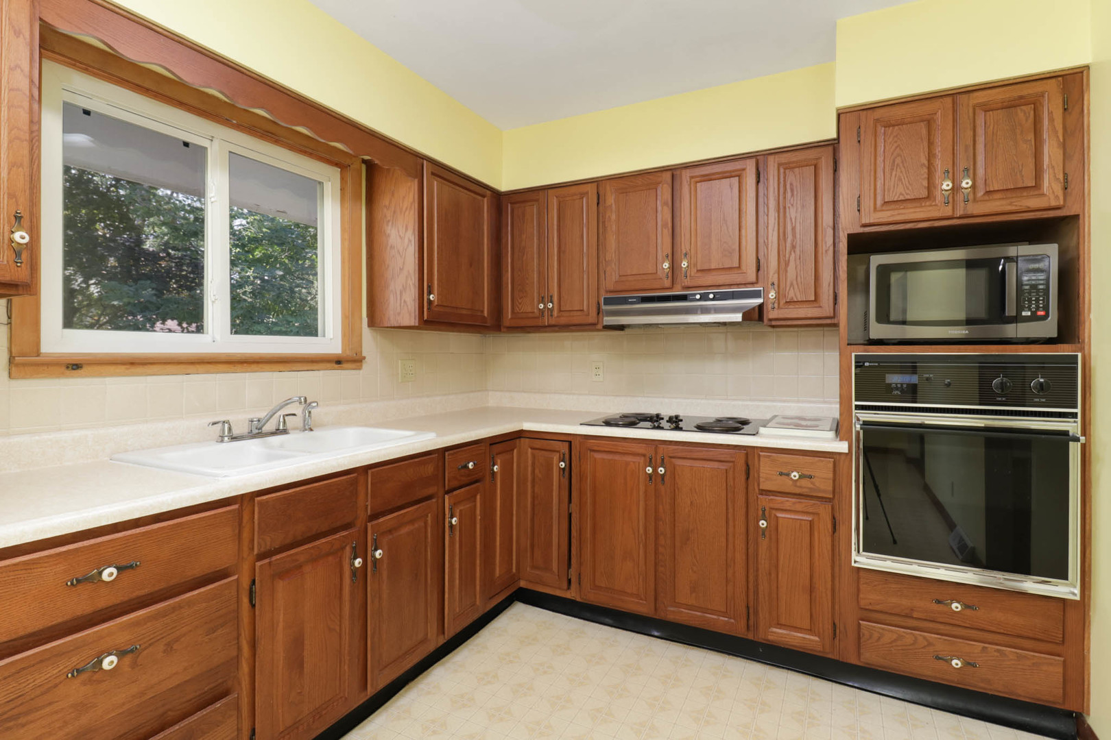 807 Sheridan Road Property Photo 8